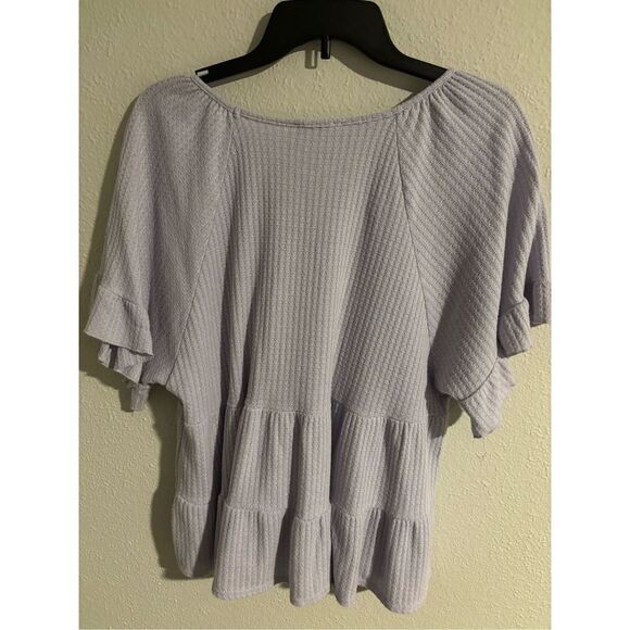 ❤️Altar’d State Tiered Short Sleeve Blouse - Picture 3 of 3